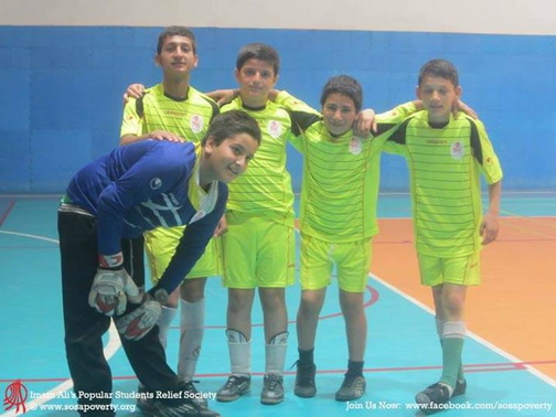 http://khaneelmedarvazeghar.persiangig.com/92-Aks/Aks/Football/92.09.15/1%20%2812%29.jpg